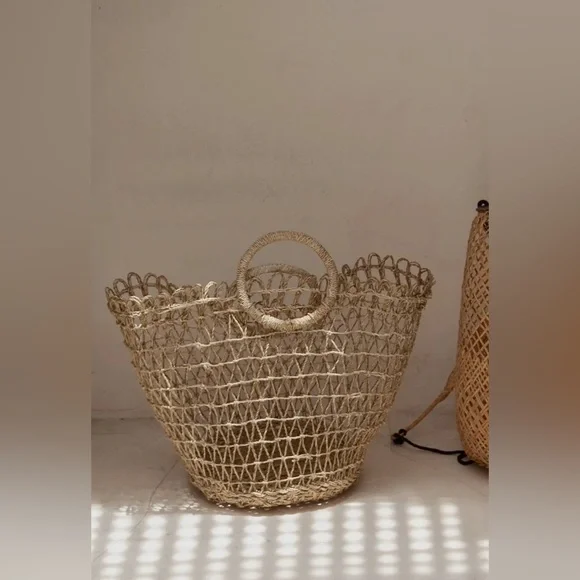 Franki Sea Grass Tote - NWT - Picture 5 of 8